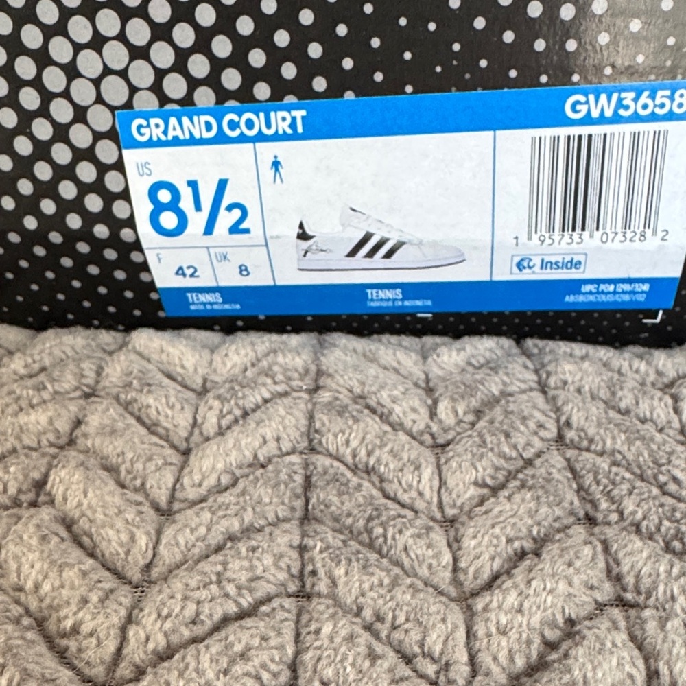 Adidas Woman’s or Men's White and Black Mickey Mouse 
Woman’s 10
Men’s 8.5 - Picture 4 of 6